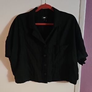 DKNY Classic Black Collared Cropped Shirt